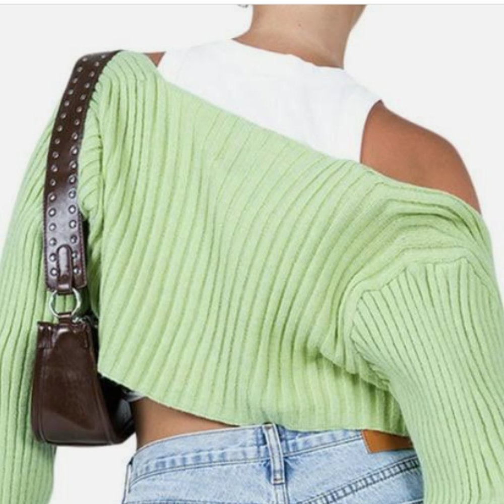 Green Flyaway cropped open sweater!